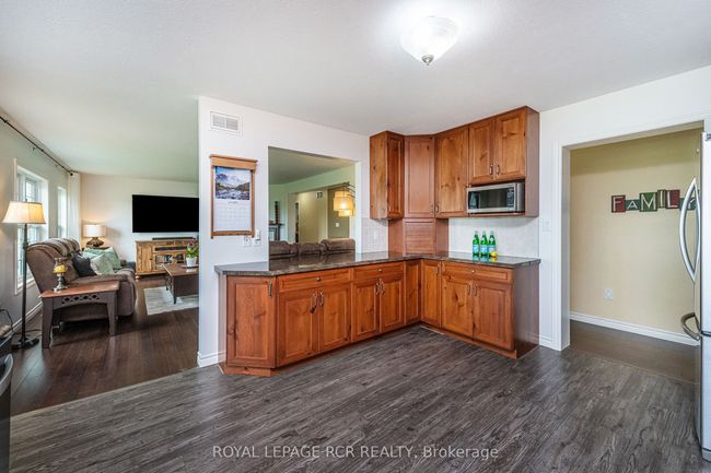 384154 20 Sideroad, House other with 3 bedrooms, 2 bathrooms and 10 parking in Amaranth ON | Image 12