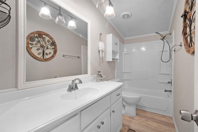 737 Lake Shore Dr, House other with 3 bedrooms, 2 bathrooms and 2 parking in Trinity TX | Image 28