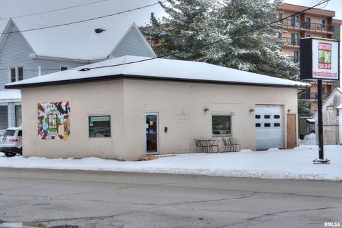 211 S Mcarthur St, Macomb, IL, 61455-2142 | Card Image