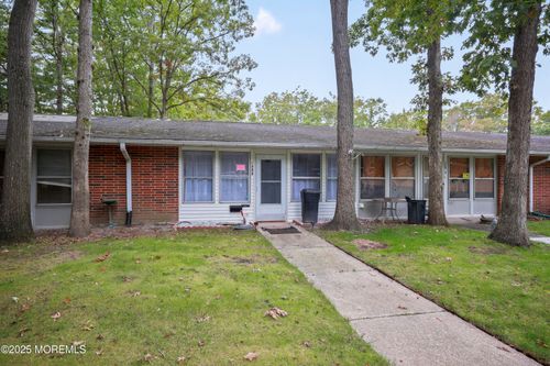 b-139B Farrington Ct, Lakewood, NJ, 08701-7822 | Card Image