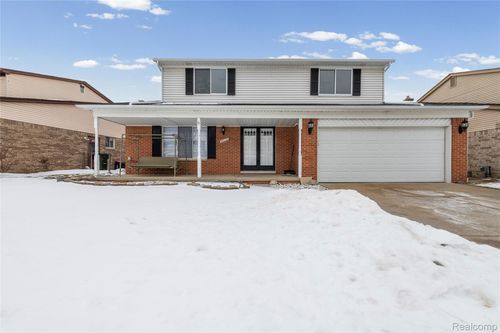 38628 Fairfield Dr, Sterling Heights, MI, 48310-3145 | Card Image