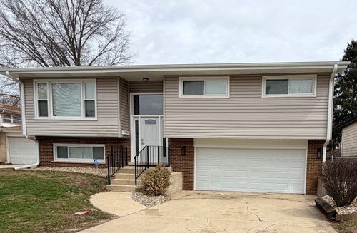 15203 Waterman Dr, South Holland, IL, 60473-1178 | Card Image