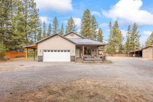 15924 Jackpine Rd, La Pine, OR, 97739-9597 | Card Image