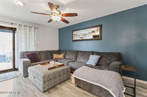 4 Chardonay Ct, MARLTON, NJ, 08053-3806 | Card Image