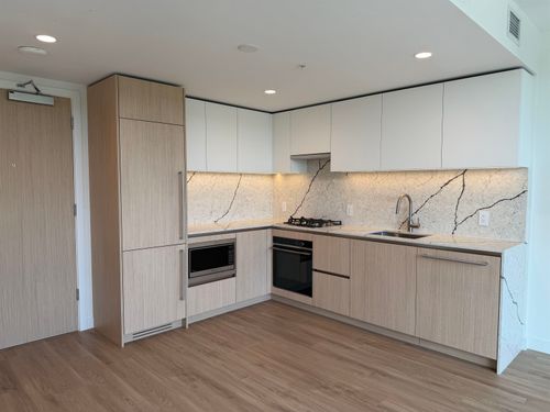 1103-2135 Springer Ave, Burnaby, BC, V5B3N1 | Card Image