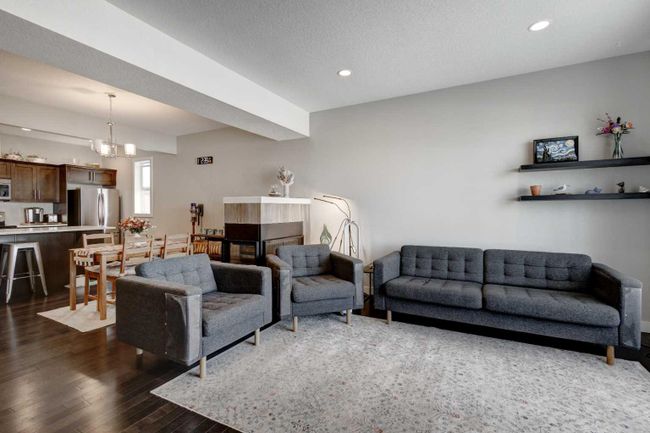 1 - 405 33 Avenue Ne, Home with 3 bedrooms, 2 bathrooms and 1 parking in Calgary AB | Image 5