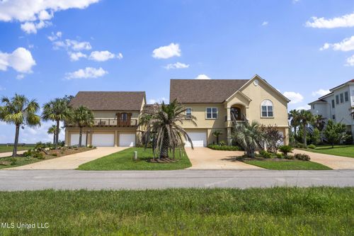 1332 Poki Pl, Diamondhead, MS, 39525-3014 | Card Image