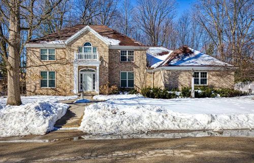 2421 Woodland Terrace, NEENAH, WI, 54956 | Card Image