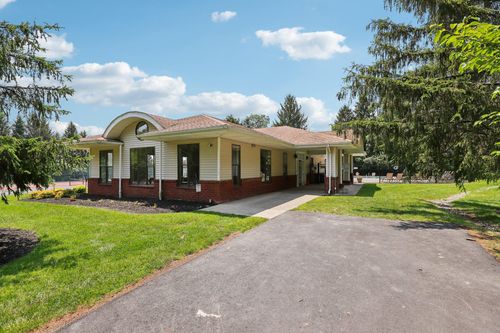 12 Deer Ct Dr, Middletown, NY, 10940-6853 | Card Image
