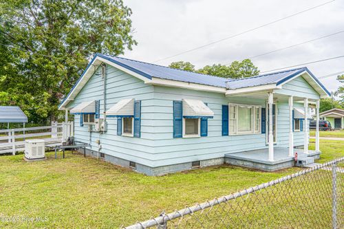 407 Ward St, Laurinburg, NC, 28352-3279 | Card Image