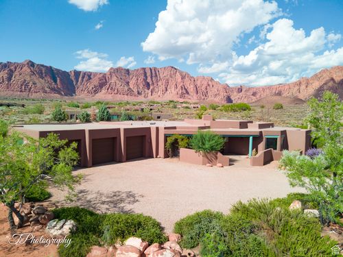 1215 N Tuweap Dr, Ivins, UT, 84738-6385 | Card Image
