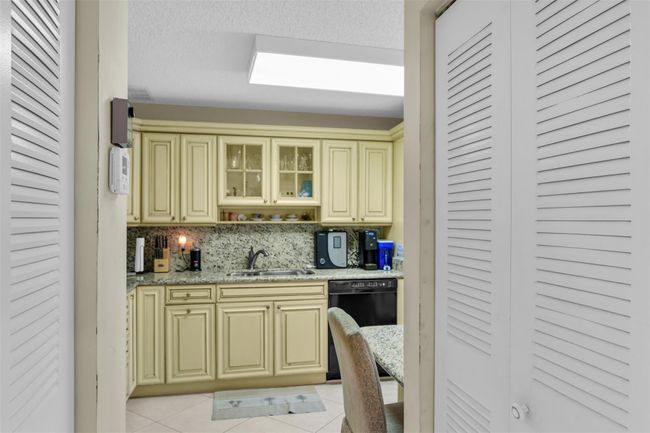 6693 - 6693 Via Regina, Townhouse with 3 bedrooms, 3 bathrooms and null parking in Boca Raton FL | Image 16