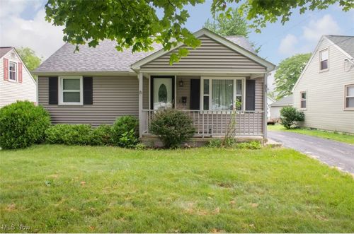 51 N Navarre Ave, Youngstown, OH, 44515-2915 | Card Image