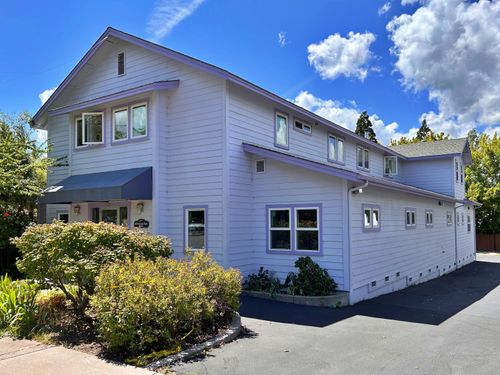 721 Pine St, Mount Shasta, CA, 96067-2133 | Card Image