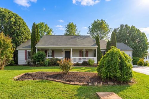 45 Laurel Wood Dr, WAYNESBORO, VA, 22980-8358 | Card Image