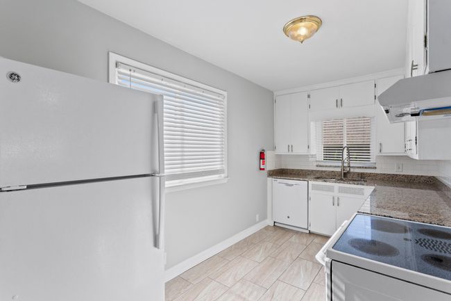 UNIT1-MAIN-LEVEL - 4205 18 Th St, Home with 2 bedrooms, 1 bathrooms and null parking in Wyandotte MI | Image 9