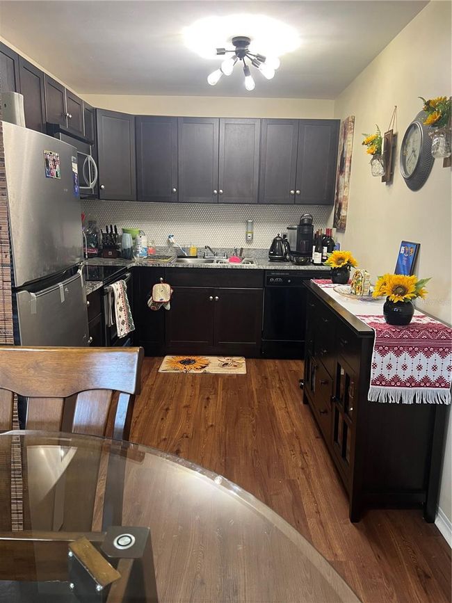 APT-302 - 8055 112 Th St, Condo with 2 bedrooms, 1 bathrooms and null parking in SEMINOLE FL | Image 5