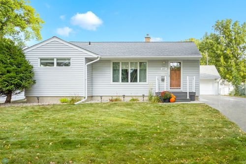 207 23rd Ave N, Fargo, ND, 58102-2028 | Card Image