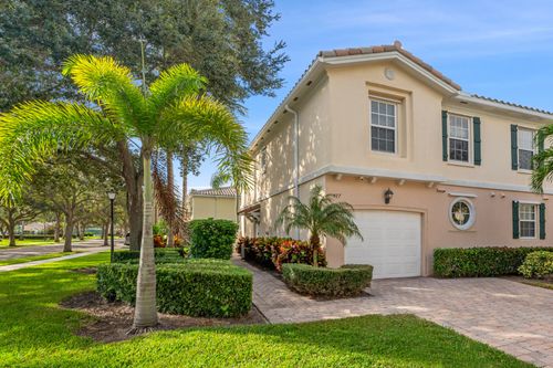 477 Capistrano Dr, Palm Beach Gardens, FL, 33410-4301 | Card Image