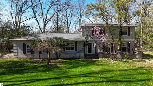 620 West Ct, Mt Pleasant, MI, 48858-9023 | Card Image