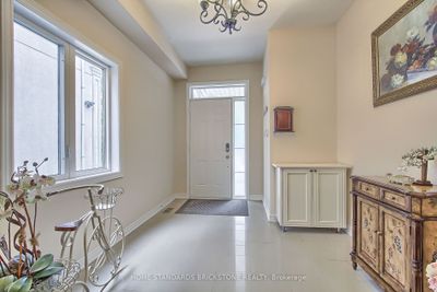 617 16th Ave, Home with 4 bedrooms, 5 bathrooms and 6 parking in Richmond Hill ON | Image 2