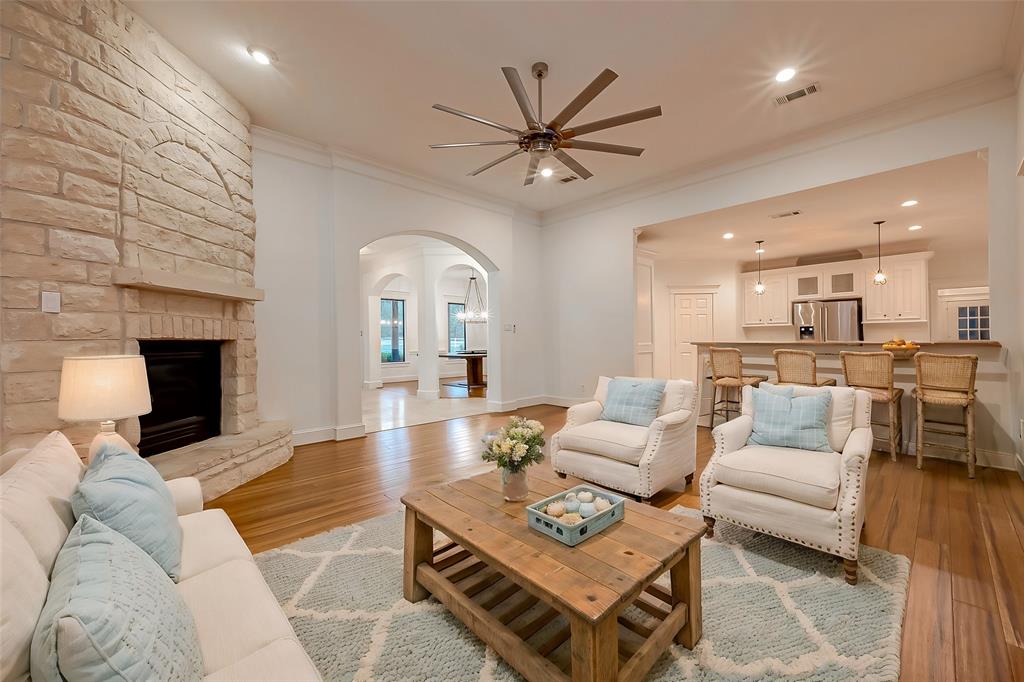 Clubhouse Ln, Magnolia, TX 77355