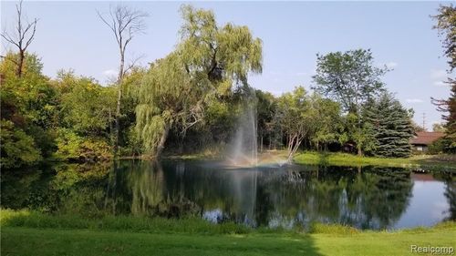 2114 Bordeaux St, West Bloomfield, MI, 48323-3013 | Card Image