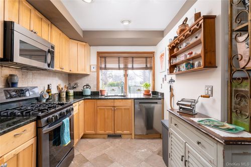 1603 Bluffs Drive N, Riverhead, NY, 11933 | Card Image