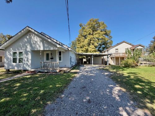 2106 13th St, Port Neches, TX, 77651-3829 | Card Image