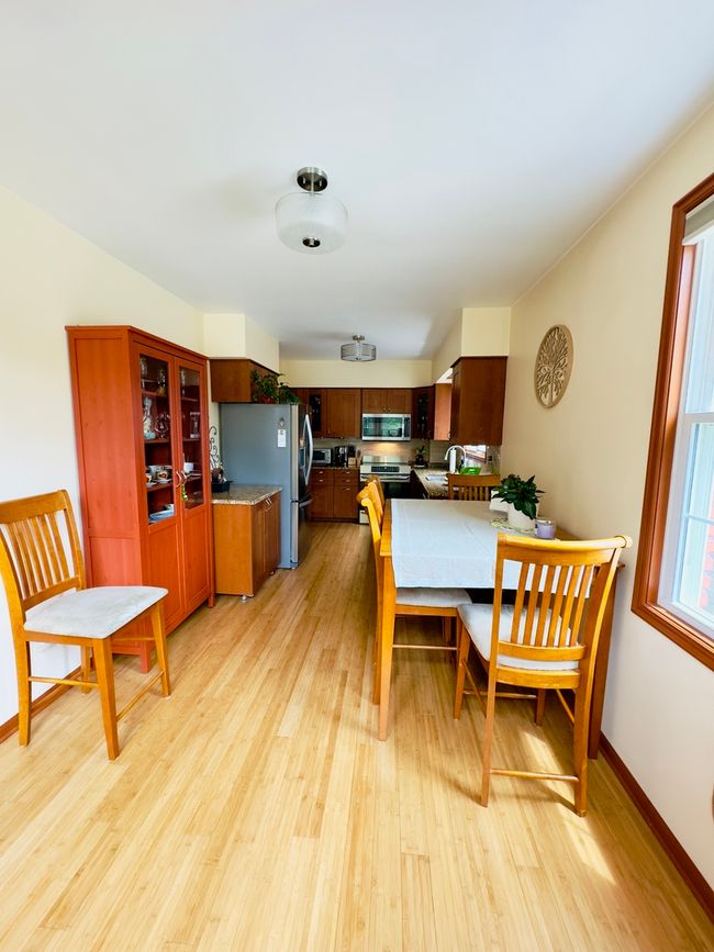 9321 S 81 St Ct, House other with 3 bedrooms, 3 bathrooms and 2 parking in Hickory Hills IL | Image 5