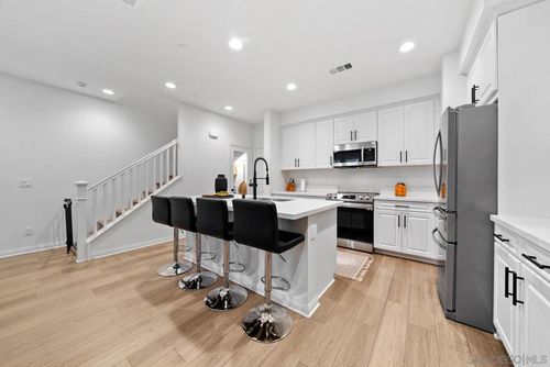 10553 Graphite St, Spring Valley, CA, 91977-3674 | Card Image