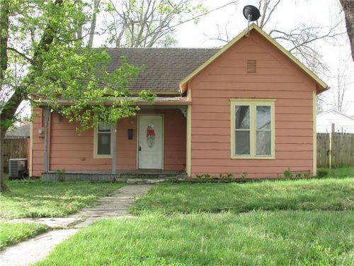 517 Lincoln Ave, Osawatomie, KS, 66064-1323 | Card Image