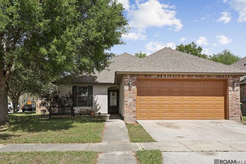 2551 Arceneaux Ave, Zachary, LA, 70791-2893 | Card Image