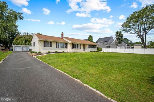 100 Mountain Rd, FALLSTON, MD, 21047-2842 | Card Image