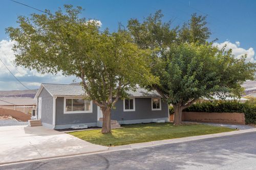 930 N 260 E, Hurricane, UT, 84737-1720 | Card Image