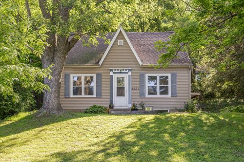 5521 Mormon Coulee Rd, La Crosse, WI, 54601-8216 | Card Image