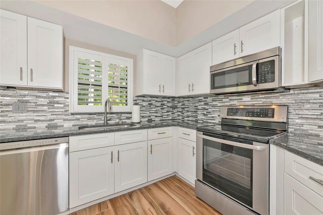 101 - 1712 Starling Dr, Condo with 2 bedrooms, 2 bathrooms and null parking in SARASOTA FL | Image 13
