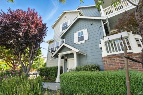 2004 Northshore Dr, Richmond, CA, 94804-2573 | Card Image