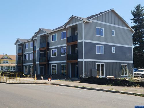 600 4th St, Gervais, OR, 97026-8944 | Card Image