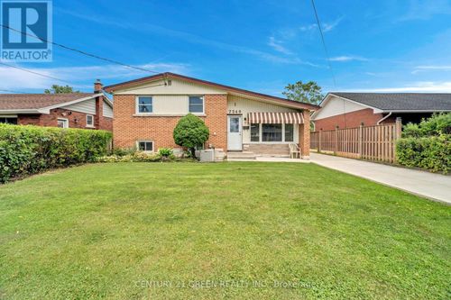 7340 Wilson Cres, Niagara Falls, ON, L2G4S1 | Card Image