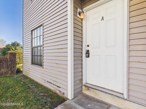 4-114 Country Ln, Lafayette, LA, 70508-6576 | Card Image