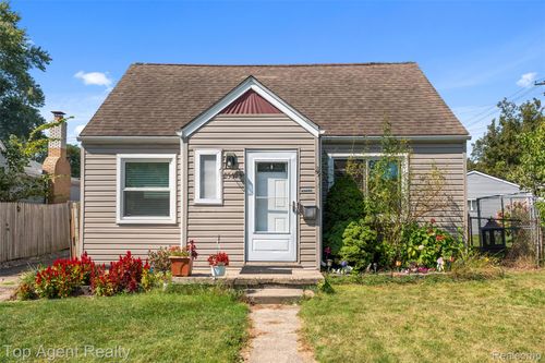 25673 Ford St, Roseville, MI, 48066-5046 | Card Image