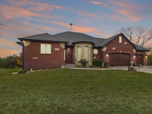 22015 W 101st St N, Mount Hope, KS, 67108-9710 | Card Image