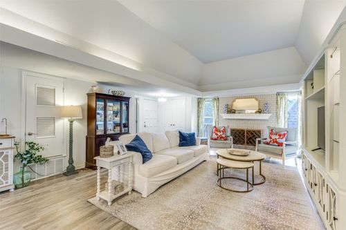 apt-1-3201 Pecos St, Austin, TX, 78703-1071 | Card Image