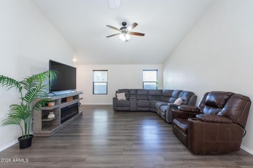 738 W Jardin Dr, Casa Grande, AZ, 85122-6162 | Card Image