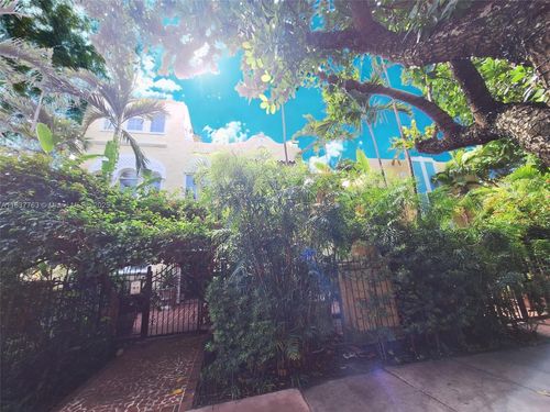 apt-12-1361 Meridian Ave, Miami Beach, FL, 33139-8053 | Card Image