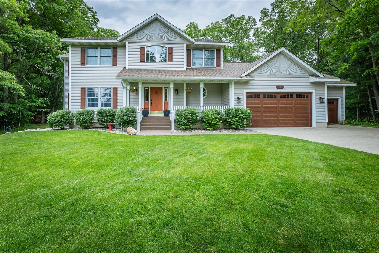 Terravita Dr, Whitehall, MI 49461