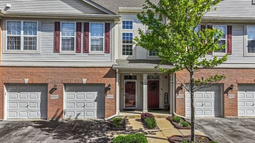 e-8132 Concord Ln, Justice, IL, 60458-1893 | Card Image