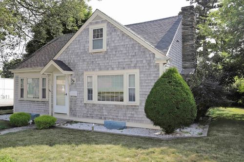 868 Ashley Blvd, New Bedford, MA, 02745-2404 | Card Image