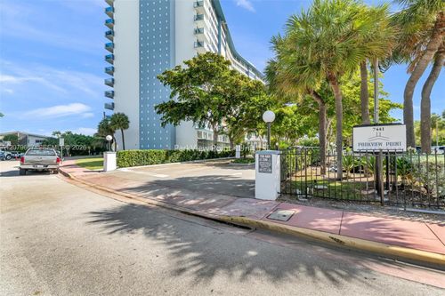 15i-7441 Wayne, Miami Beach, FL, 33141 | Card Image